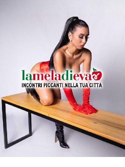 PRIMA VOLTA NATALIA 🔥🤤 FOTO REALE ...